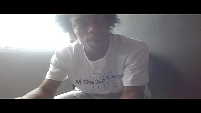 Larry-n-clouds online show from July 30, 4:39 pm