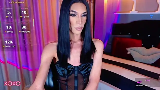 camila hootie online show from November 14, 8:40 pm