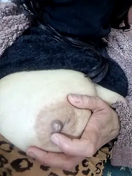 Snapshot of Rozittaa chatting on February 23, 10:20 pm Rozittaa online show from February 23, 10:20 pm