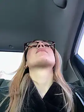 RinaCat online show from October 18, 5:32 am