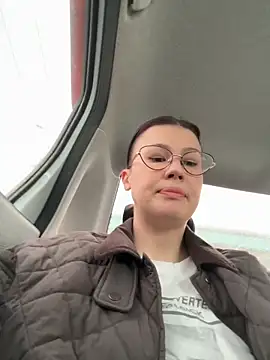 RinaCat online show from April 7, 5:52 am