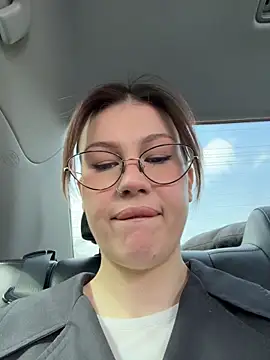 RinaCat online show from April 14, 5:57 am