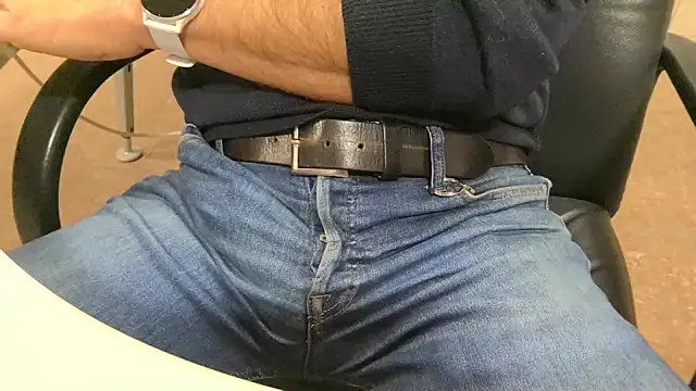 alessandroman2114 online show from November 27, 5:04 pm