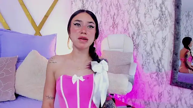 Snapshot of Athziry_ chatting on January 4, 9:20 pm Athziry online show from January 4, 9:20 pm