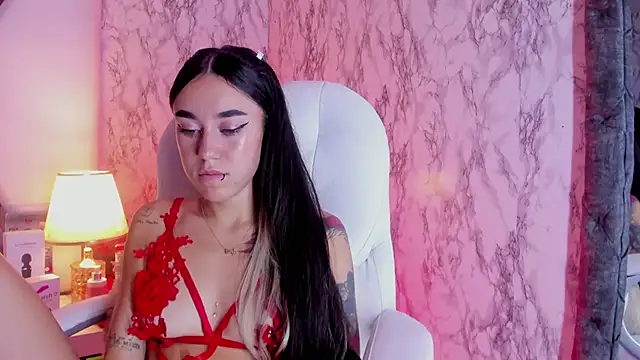 Snapshot of Athziry_ chatting on March 7, 12:04 am Athziry online show from March 7, 12:04 am