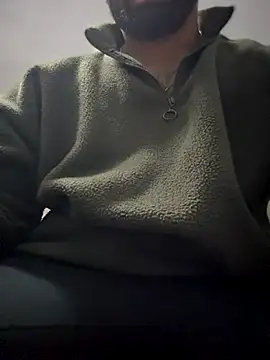 Snapshot of mrtoy121 chatting on December 2, 5:52 pm mrtoy121 online show from December 2, 5:52 pm