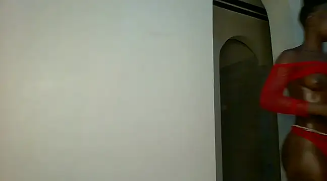 Snapshot of bigassbabe_001 chatting on December 15, 2:52 am bigassbabe 001 online show from December 15, 2:52 am