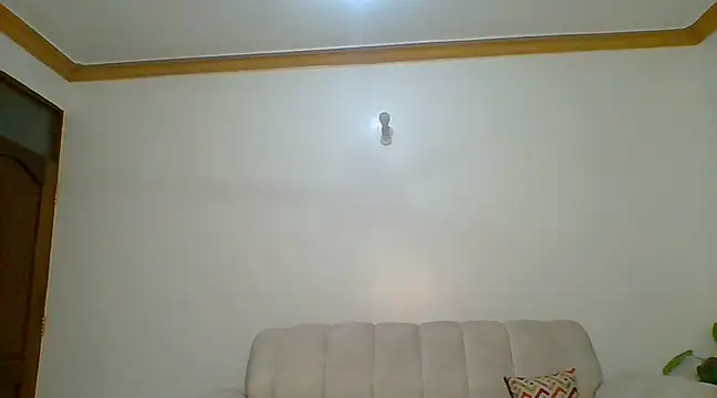 Snapshot of bigassbabe_001 chatting on March 14, 3:15 am bigassbabe 001 online show from March 14, 3:15 am