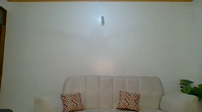 Snapshot of bigassbabe_001 chatting on March 19, 2:48 am bigassbabe 001 online show from March 19, 2:48 am