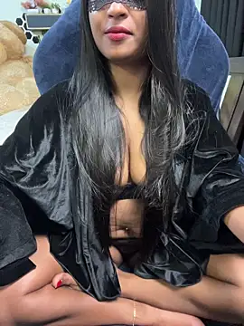 LillyLive online show from February 18, 7:54 pm