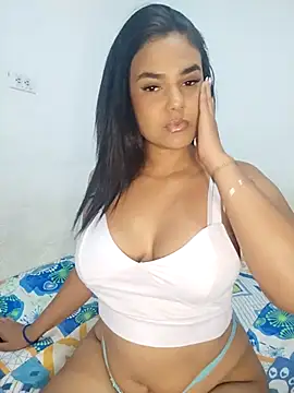 Snapshot of AntonellaShot chatting on November 2, 7:38 pm AntonellaShot online show from November 2, 7:38 pm