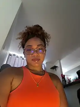 Snapshot of ashley_Tompson1 chatting on April 21, 12:44 pm ashley Tompson1 online show from April 21, 12:44 pm