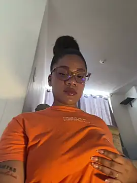 Snapshot of ashley_Tompson1 chatting on April 23, 12:51 pm ashley Tompson1 online show from April 23, 12:51 pm