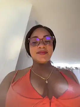Snapshot of ashley_Tompson1 chatting on May 1, 2:43 pm ashley Tompson1 online show from May 1, 2:43 pm