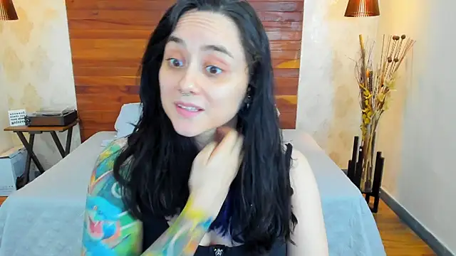 KatherineBond online show from February 4, 9:10 pm