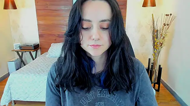 KatherineBond online show from March 1, 10:42 pm