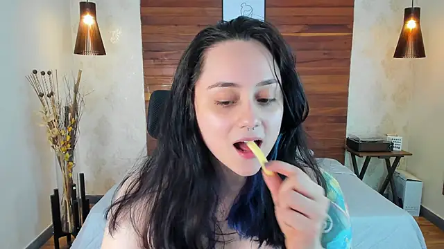 KatherineBond online show from March 15, 1:19 am