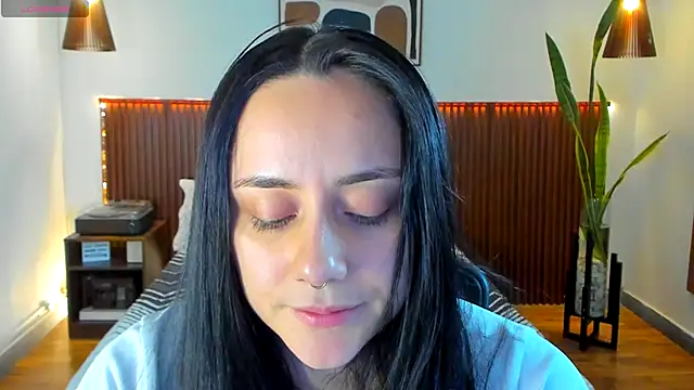 KatherineBond online show from November 10, 8:30 pm