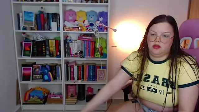 Snapshot of Gabiwaifu chatting on May 2, 5:56 am Gabiwaifu online show from May 2, 5:56 am
