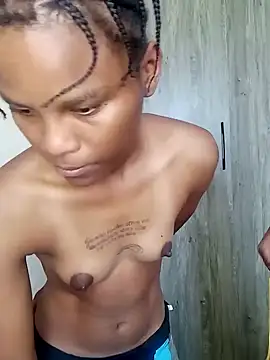 Snapshot of kelsie421 chatting on December 14, 6:02 am kelsie421 online show from December 14, 6:02 am