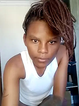 Snapshot of kelsie421 chatting on January 1, 5:43 am kelsie421 online show from January 1, 5:43 am