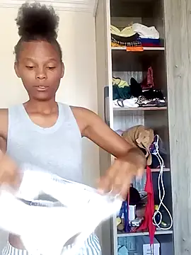 Snapshot of kelsie421 chatting on January 8, 5:59 am kelsie421 online show from January 8, 5:59 am