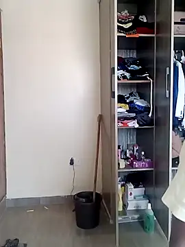 Snapshot of kelsie421 chatting on February 2, 6:04 am kelsie421 online show from February 2, 6:04 am