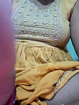 Snapshot of Priya_Bong chatting on May 21, 12:23 pm Priya Bong online show from May 21, 12:23 pm