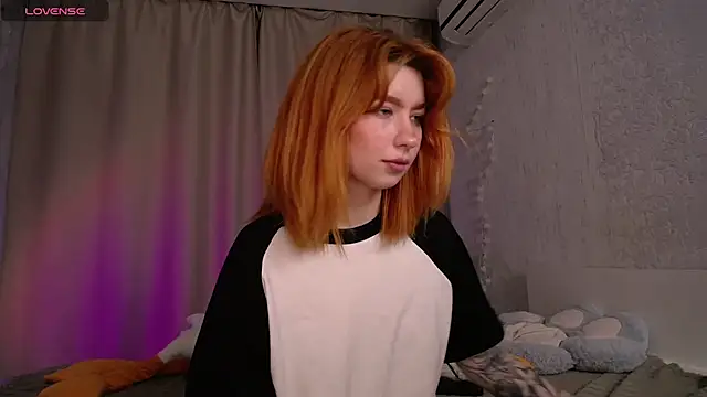 Snapshot of Evaa_Moonn_ chatting on September 14, 11:09 am Evaa Moonn online show from September 14, 11:09 am