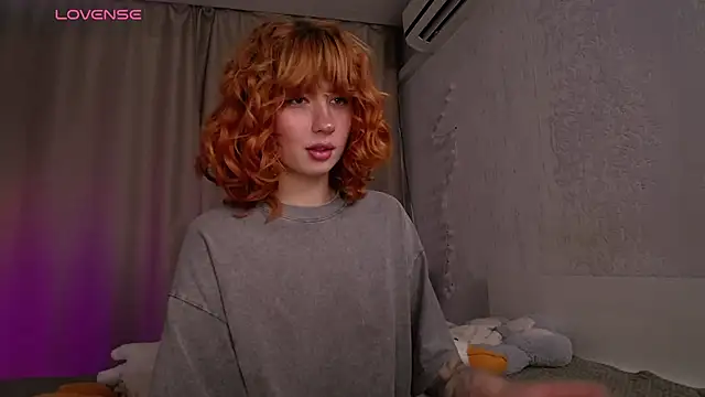 Snapshot of Evaa_Moonn_ chatting on November 4, 4:33 am Evaa Moonn online show from November 4, 4:33 am