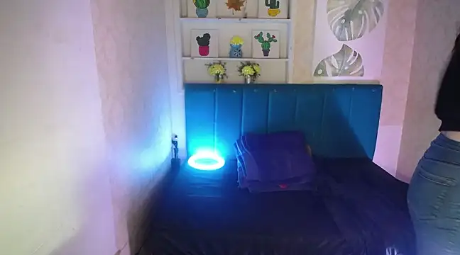 Snapshot of AnnaliOlsenX chatting on February 12, 2:10 pm AnnaliOlsenX online show from February 12, 2:10 pm