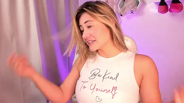 Snapshot of Nataliia_09 chatting on March 6, 4:38 pm Nataliia 09 online show from March 6, 4:38 pm