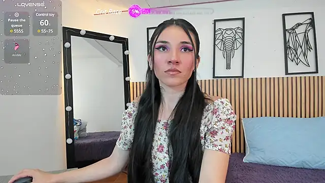 LILA ELLIOT online show from February 4, 7:22 pm