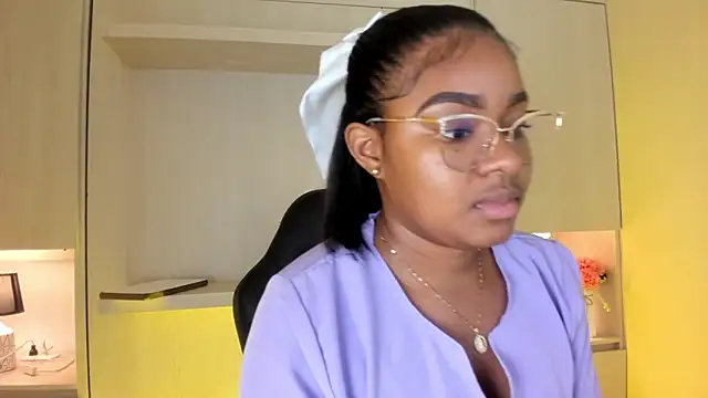 tamaraa smiith online show from November 24, 8:08 pm