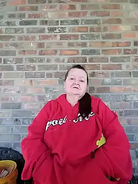 Snapshot of Bayou_Woman68 chatting on November 3, 4:30 pm Bayou Woman68 online show from November 3, 4:30 pm