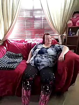 Bayou Woman68 online show from April 10, 8:02 pm