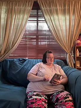 Bayou Woman68 online show from April 30, 5:52 pm