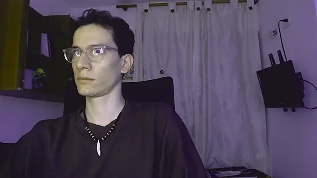 Snapshot of stikmanman chatting on November 14, 5:39 am stikmanman online show from November 14, 5:39 am