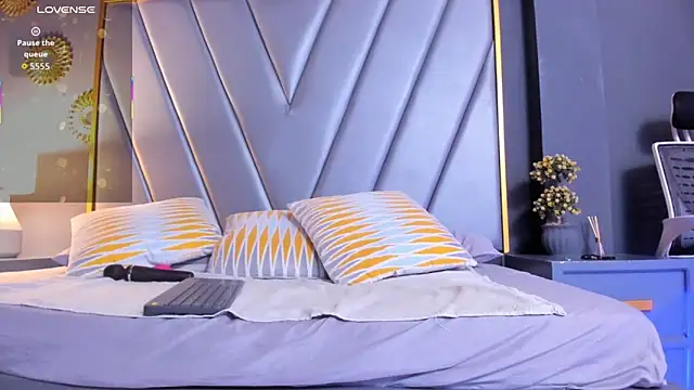 BrendaAdams  online show from February 28, 10:38 am