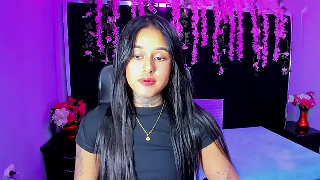 Snapshot of milly_print chatting on February 3, 7:13 am milly print online show from February 3, 7:13 am