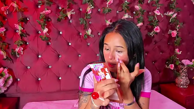 Snapshot of milly_print chatting on February 25, 3:05 am milly print online show from February 25, 3:05 am