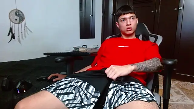 aaron blug online show from February 6, 2:11 am