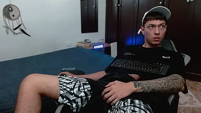 aaron blug online show from December 20, 4:14 pm