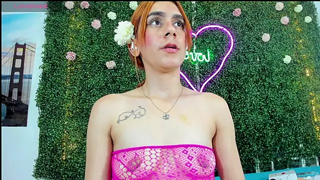 Snapshot of emy_0 chatting on January 5, 6:35 am emy 0 online show from January 5, 6:35 am