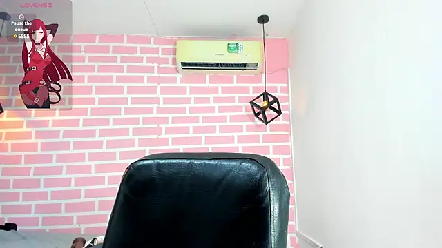 Snapshot of emy_0 chatting on January 19, 4:01 am emy 0 online show from January 19, 4:01 am