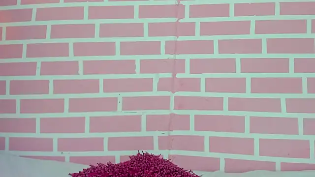 Snapshot of emy_0 chatting on February 10, 11:45 pm emy 0 online show from February 10, 11:45 pm