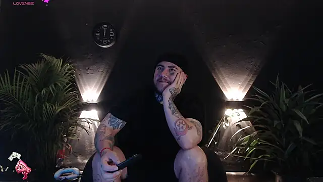 Ash gusbig online show from February 16, 11:05 pm