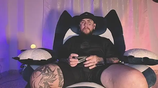 Ash gusbig online show from April 6, 3:15 am