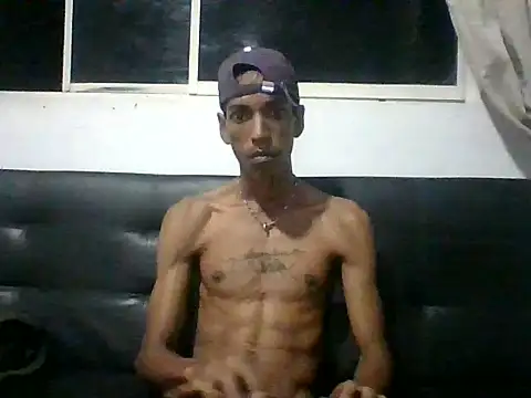 Snapshot of AlbertBigCock chatting on June 17, 5:32 am AlbertBigCock online show from June 17, 5:32 am