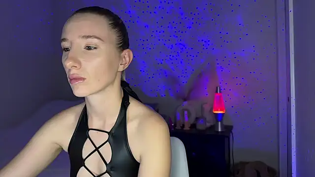 Snapshot of kalye_star chatting on December 13, 2:21 am kalye star online show from December 13, 2:21 am